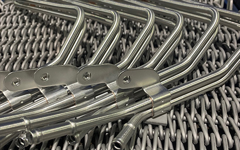 ����F����ˇ��������������еđ�(y��ng)���c��(y��u)��